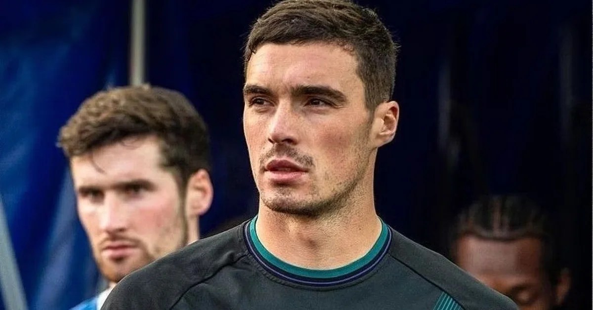 Lloyd Jones Net Worth